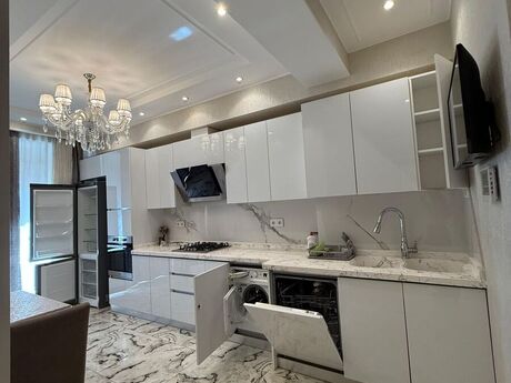 Объявление №6050441 - Баку, м. Элмляр Академиясы, 3-комн., 140 м², 9/18 этаж