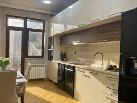 3 otaqlı yeni tikili - 20 Yanvar m. - 120 m²