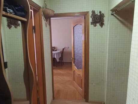 3 otaqlı köhnə tikili - 8-ci mikrorayon q. - 75 m²
