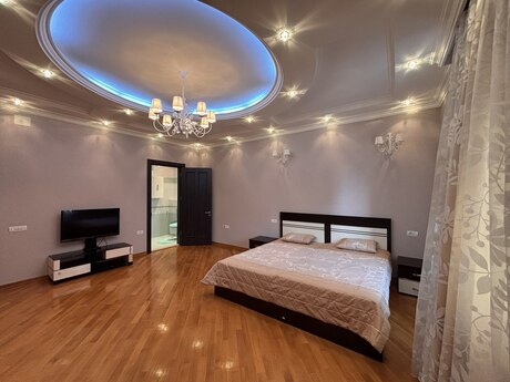 4-комн. новостройка - м. 8 ноября - 211 м²