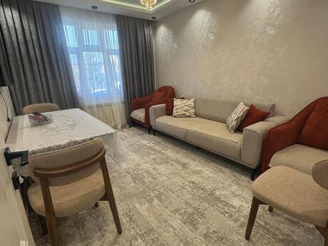 5 otaqlı köhnə tikili - Bakıxanov q. - 120 m²
