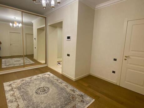 3 otaqlı yeni tikili - 8 Noyabr m. - 145 m²