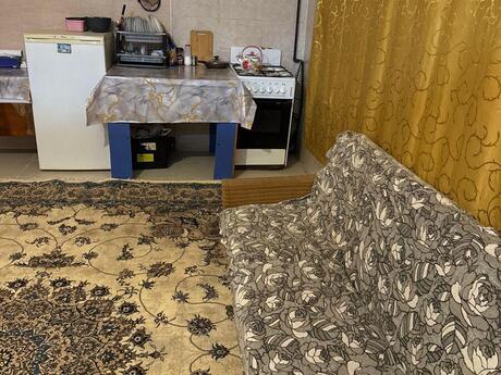 1 otaqlı həyət evi/bağ evi - Elmlər Akademiyası m. - 30 m²