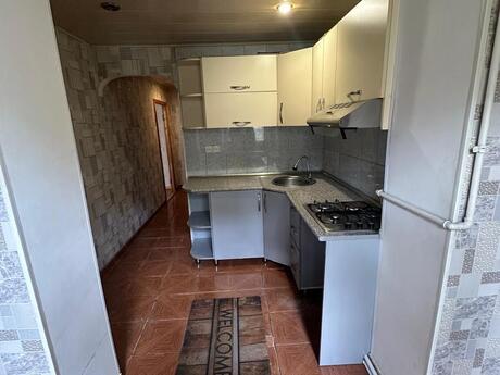 2 otaqlı köhnə tikili - Elmlər Akademiyası m. - 60 m²