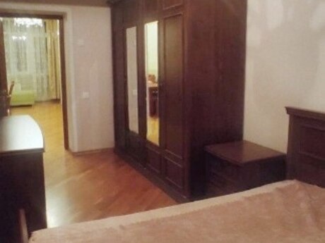 2 otaqlı köhnə tikili - Nizami m. - 55 m²