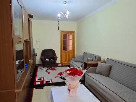 2 otaqlı köhnə tikili - Azadlıq Prospekti m. - 70 m²