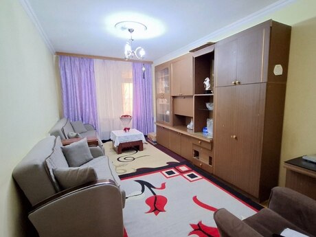 2 otaqlı köhnə tikili - Azadlıq Prospekti m. - 70 m²