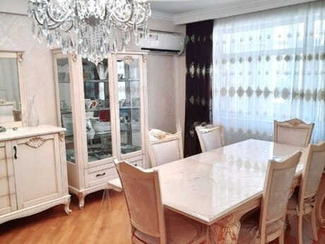 4 otaqlı yeni tikili - İnşaatçılar m. - 130 m²