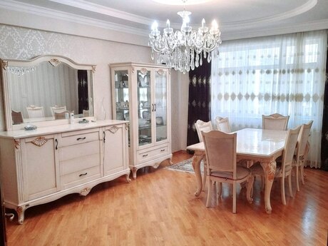 4 otaqlı yeni tikili - İnşaatçılar m. - 130 m²