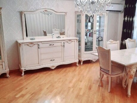 4 otaqlı yeni tikili - İnşaatçılar m. - 130 m²