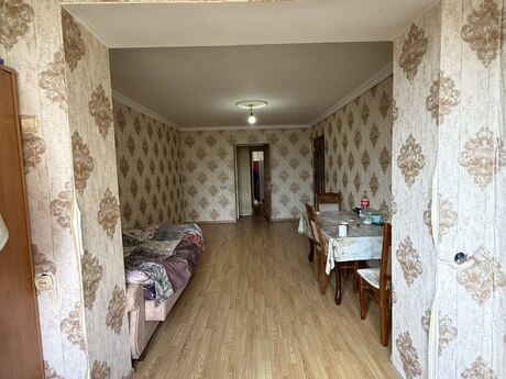 3 otaqlı köhnə tikili - Neftçilər m. - 80 m²