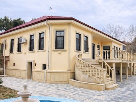 4 otaqlı həyət evi/bağ evi - Novxanı q. - 200 m²