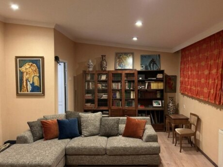 5 otaqlı köhnə tikili - 28 May m. - 145 m²