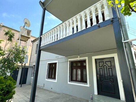 6 otaqlı həyət evi/bağ evi - Azadlıq Prospekti m. - 330 m²
