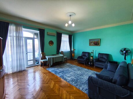 Объявление №6051251 - Баку, м. Ичеришехер, 2-комн., 80 м², 5/5 этаж