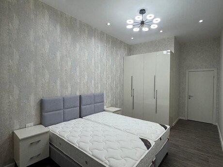 2-room apartment for rent, 72 m², 28 May: 1 200 ₼/mo 4