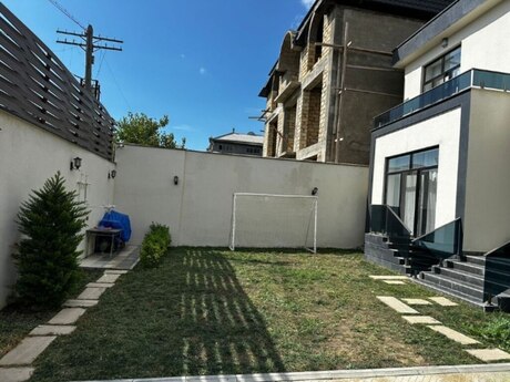 5 otaqlı həyət evi/bağ evi - Nəsimi m. - 240 m²