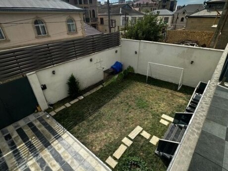 5 otaqlı həyət evi/bağ evi - Nəsimi m. - 240 m²