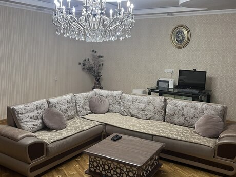 5 otaqlı köhnə tikili - Bakıxanov q. - 113 m²