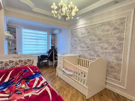 3 otaqlı yeni tikili - Elmlər Akademiyası m. - 144 m²