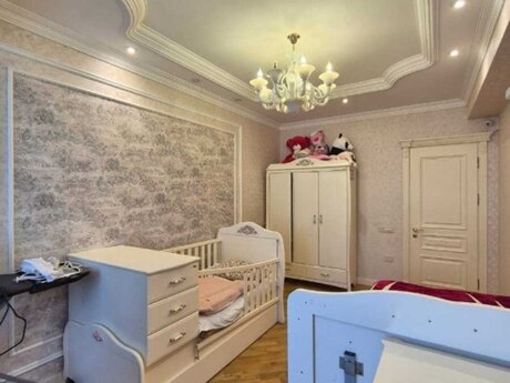 3 otaqlı yeni tikili - Elmlər Akademiyası m. - 144 m²