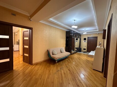 Объявление №6051378 - Баку, Наримановский  р., 3-комн., 150 м², 6/16 этаж