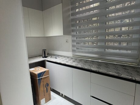 2 otaqlı köhnə tikili - Azadlıq Prospekti m. - 45 m²