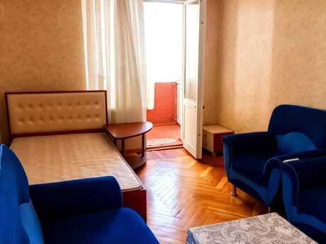 1 otaqlı köhnə tikili - İnşaatçılar m. - 40 m²