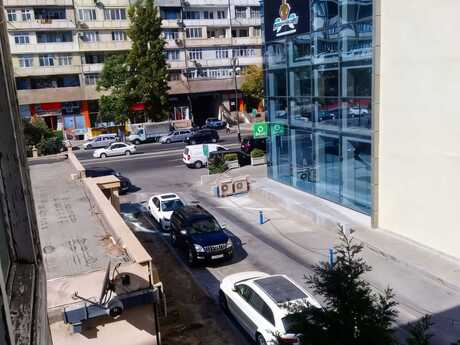 1 otaqlı köhnə tikili - İnşaatçılar m. - 40 m²