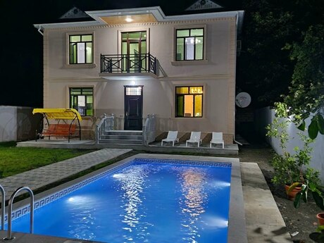 5 otaqlı həyət evi/bağ evi - Qəbələ - 300 m²