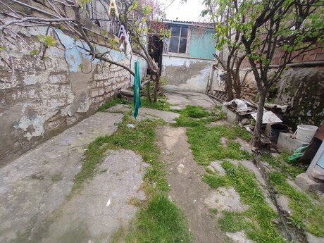 2 otaqlı həyət evi/bağ evi - Biləcəri q. - 55 m²