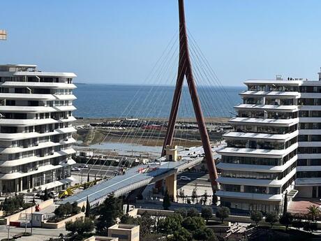 Elan №6051694 - Bakı, Ağ şəhər q., 450 m²