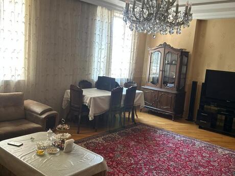 Объявление №6051749 - Баку, Наримановский  р., 3-комн., 156 м², 7/8 этаж