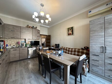 3 otaqlı yeni tikili - İnşaatçılar m. - 136 m²
