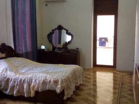 5 otaqlı köhnə tikili - İçəri Şəhər m. - 204 m²