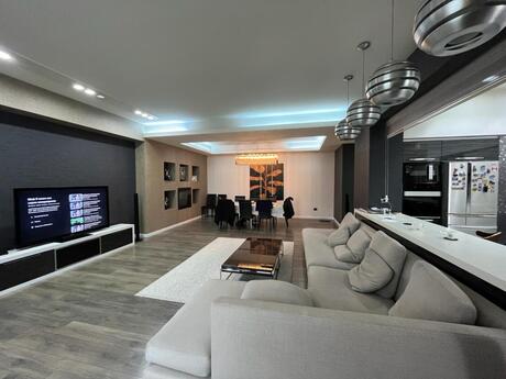 Объявление №6051799 - Баку, м. Шах Исмаил Хатаи, 4-комн., 200 м², 15/15 этаж