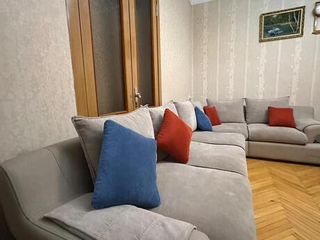 3 otaqlı köhnə tikili - Nizami m. - 100 m²