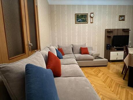 3 otaqlı köhnə tikili - Nizami m. - 100 m²