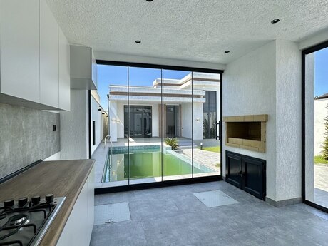 4 otaqlı həyət evi/bağ evi - Mərdəkan q. - 180 m²