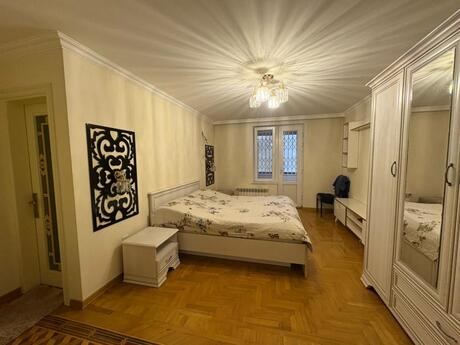 5 otaqlı köhnə tikili - Nərimanov r. - 170 m²