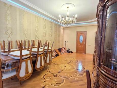 3 otaqlı yeni tikili - 8 Noyabr m. - 125 m²