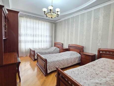 3 otaqlı yeni tikili - 8 Noyabr m. - 125 m²