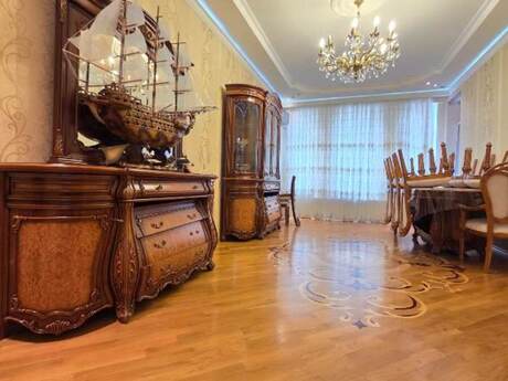 3 otaqlı yeni tikili - 8 Noyabr m. - 125 m²