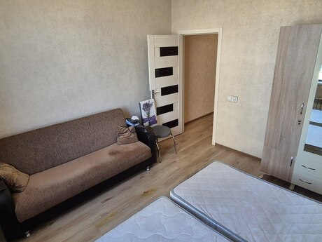1 otaqlı yeni tikili - 28 May m. - 42 m²