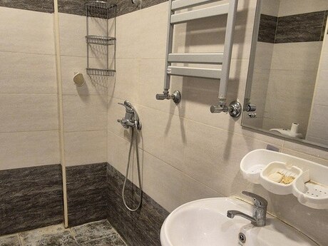 1 otaqlı yeni tikili - 28 May m. - 42 m²