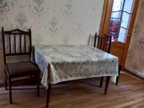 2 otaqlı həyət evi/bağ evi - Bayıl q. - 70 m²