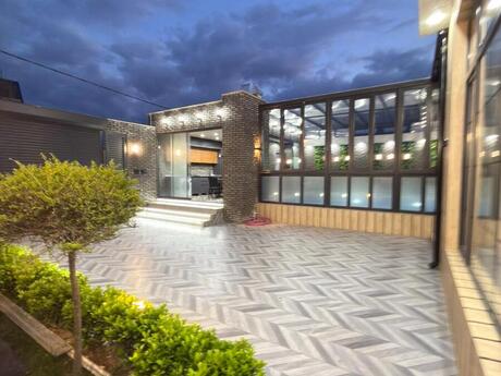 4 otaqlı həyət evi/bağ evi - Mərdəkan q. - 150 m²