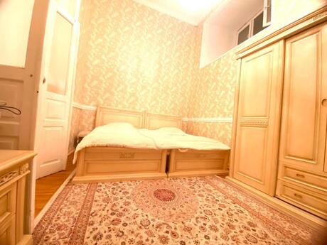 4-комн. вторичка - м. Сахил - 100 м²