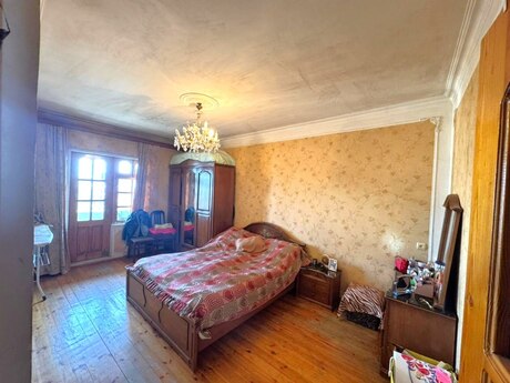 3 otaqlı köhnə tikili - Gənclik m. - 80 m²