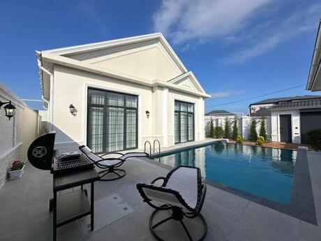 4 otaqlı həyət evi/bağ evi - Şüvəlan q. - 208 m²